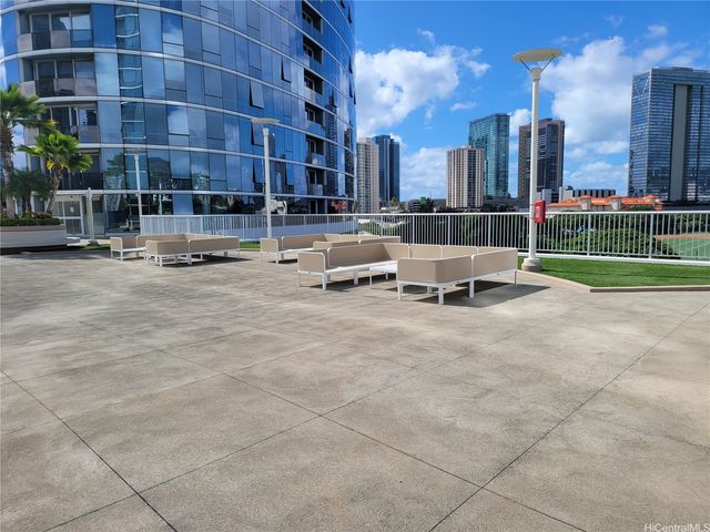 1296 Kapiolani Boulevard II-804, Honolulu, HI 96814