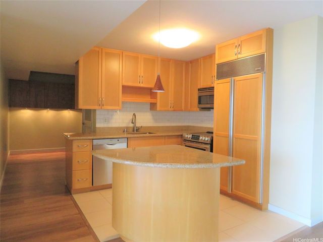 1296 Kapiolani Boulevard II-804, Honolulu, HI 96814