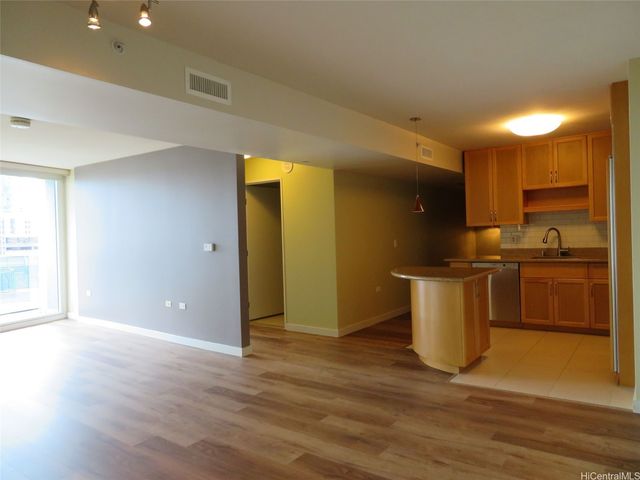 1296 Kapiolani Boulevard II-804, Honolulu, HI 96814