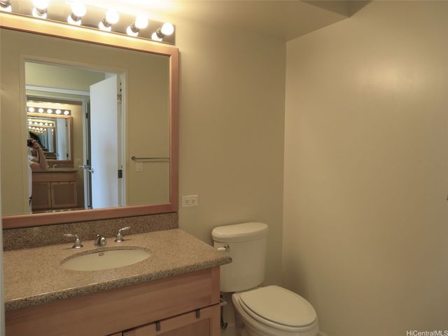 1296 Kapiolani Boulevard II-804, Honolulu, HI 96814