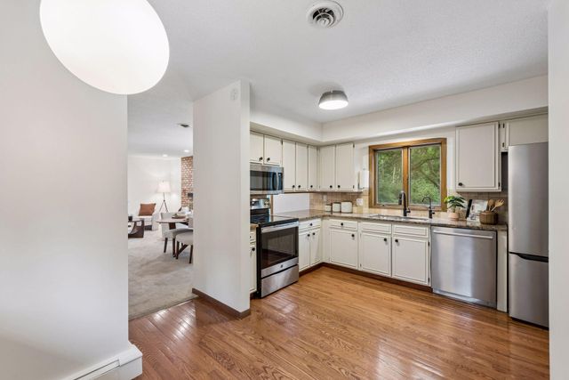 5080 Jamaca Avenue N, Lake Elmo, MN 55042
