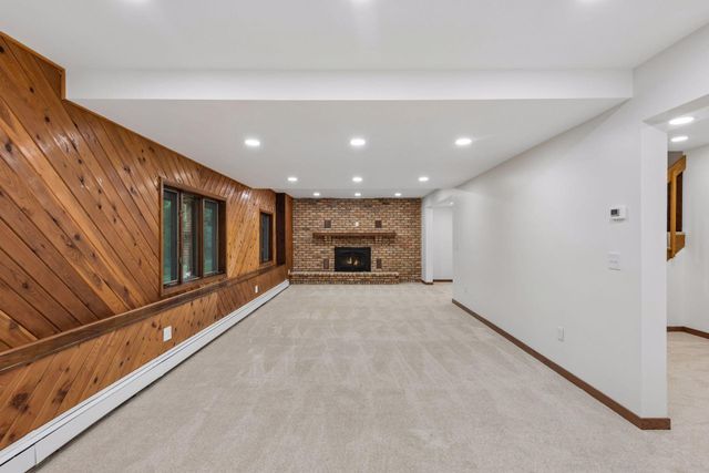 5080 Jamaca Avenue N, Lake Elmo, MN 55042