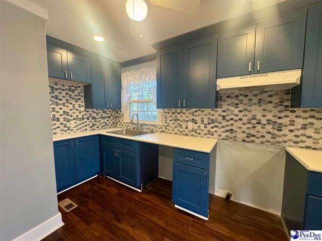 602 W Bond St, Marion, SC 29571