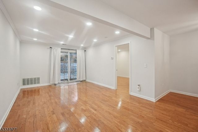 333 Potomac Dr, Bernards Twp., NJ 07920