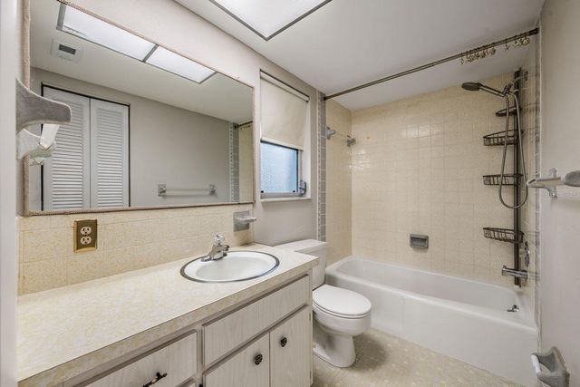 20 SHELL CIRCLE, Palm Harbor, FL 34684