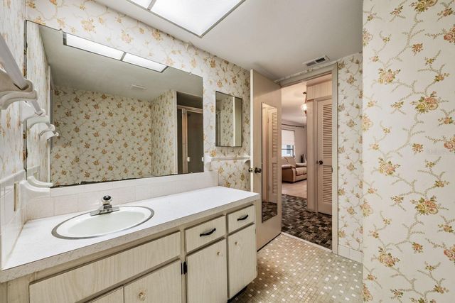 20 SHELL CIRCLE, Palm Harbor, FL 34684
