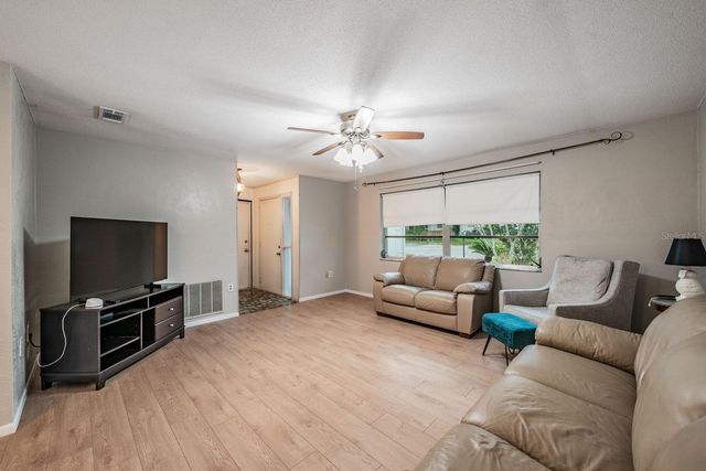 20 SHELL CIRCLE, Palm Harbor, FL 34684