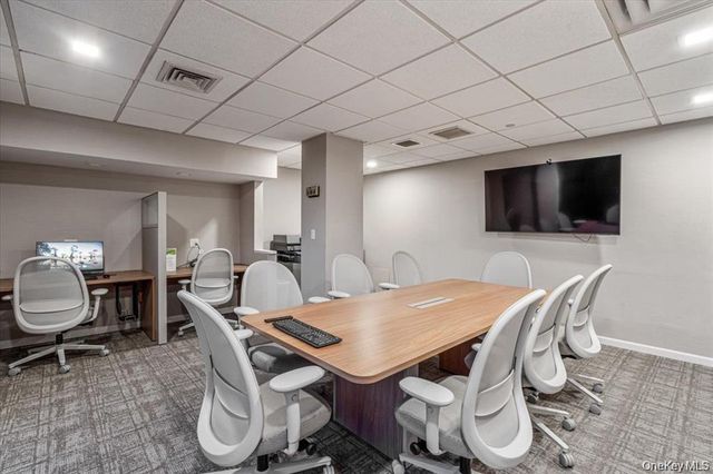 100 Hilton Avenue 411, Garden City, NY 11530