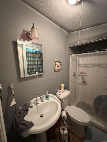 11 S Ontario Drive, Cherokee Village, AR 72529