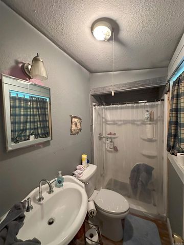 11 S Ontario Drive, Cherokee Village, AR 72529