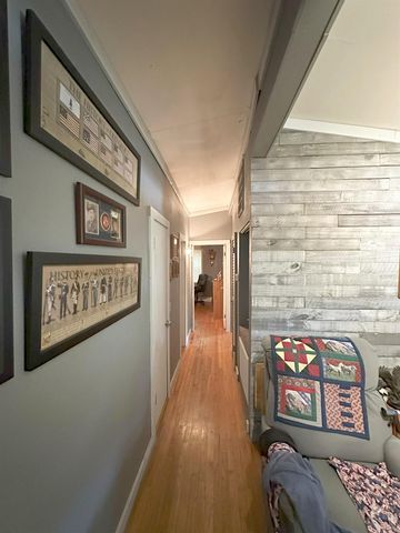 11 S Ontario Drive, Cherokee Village, AR 72529