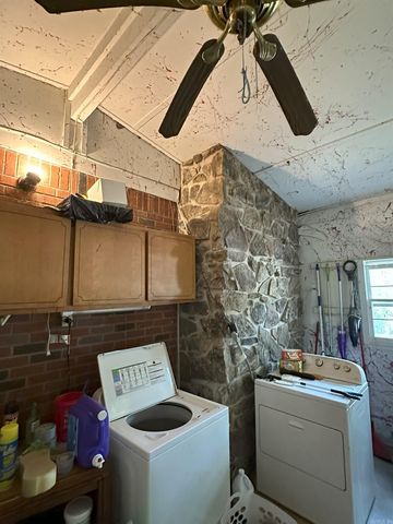 11 S Ontario Drive, Cherokee Village, AR 72529