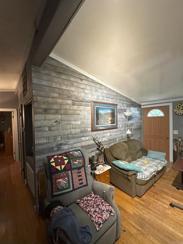 11 S Ontario Drive, Cherokee Village, AR 72529