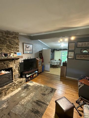 11 S Ontario Drive, Cherokee Village, AR 72529