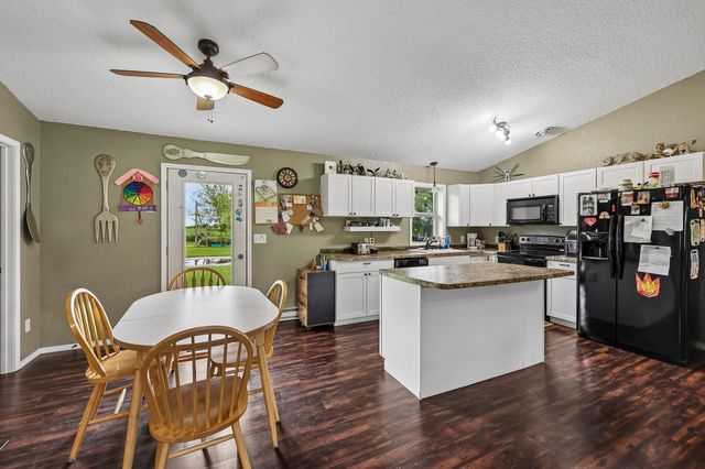 1890 98th Avenue, Dresser, WI 54009