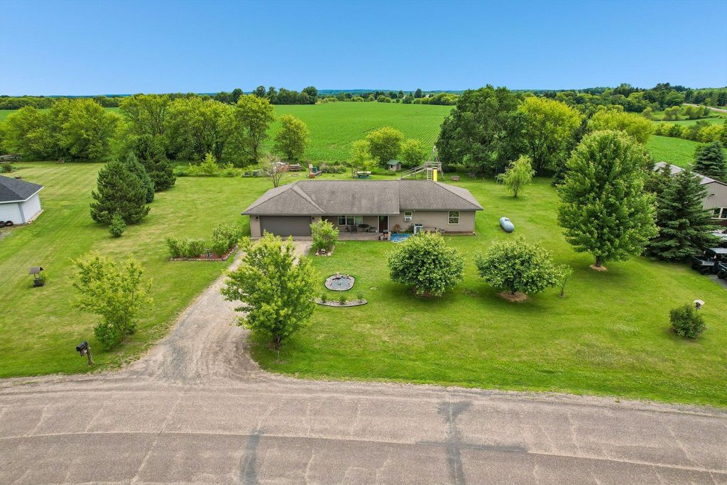 1890 98th Avenue, Dresser, WI 54009