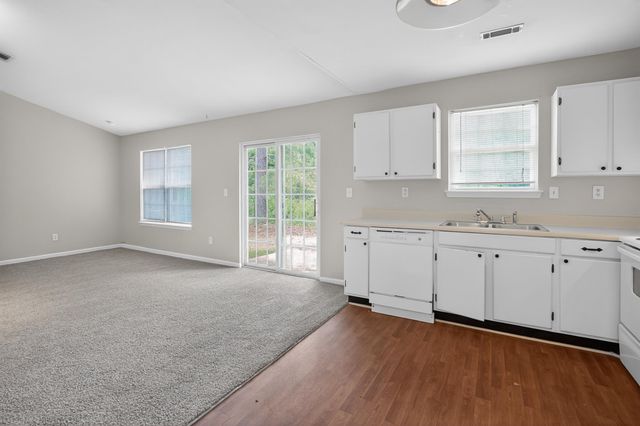 1840 Tamara Way, Spartanburg, SC 29301