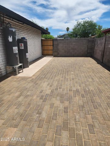 8838 N 2ND Way, Phoenix, AZ 85020