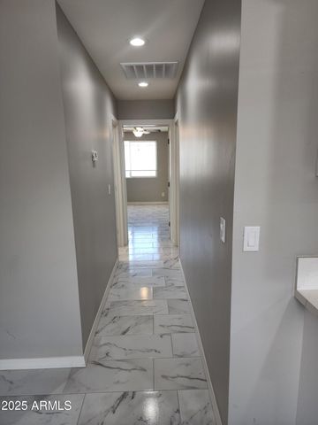 8838 N 2ND Way, Phoenix, AZ 85020