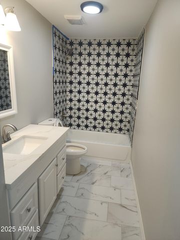 8838 N 2ND Way, Phoenix, AZ 85020