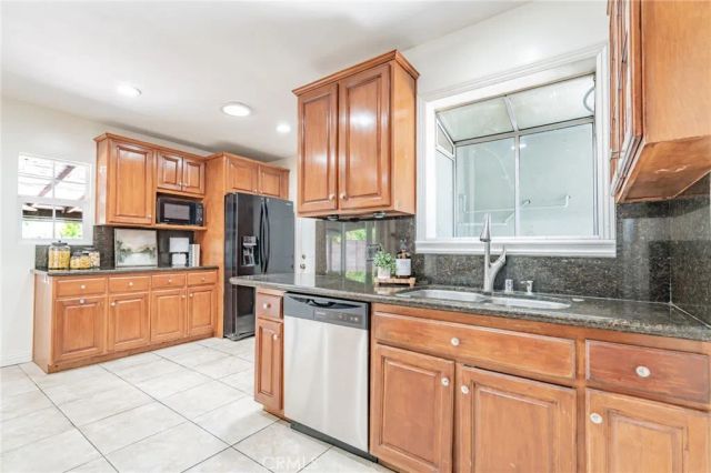 7247 Donna Ave, Reseda, CA 91335