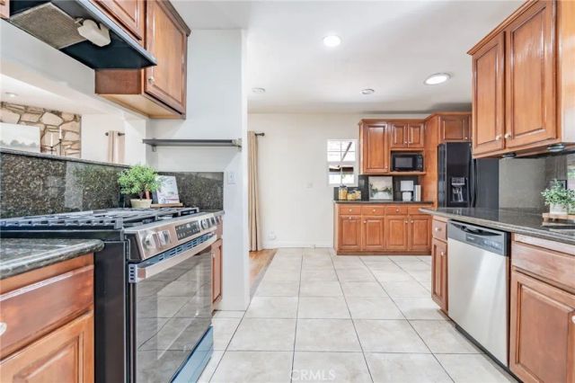 7247 Donna Ave, Reseda, CA 91335