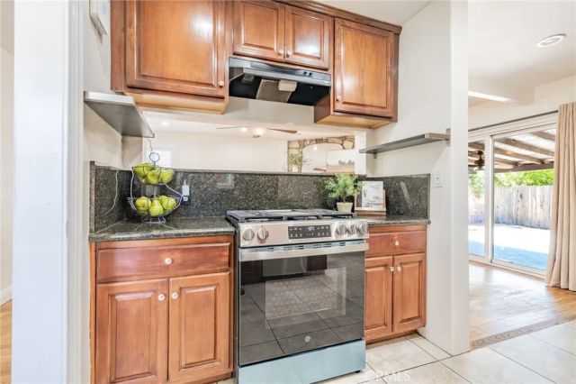 7247 Donna Ave, Reseda, CA 91335