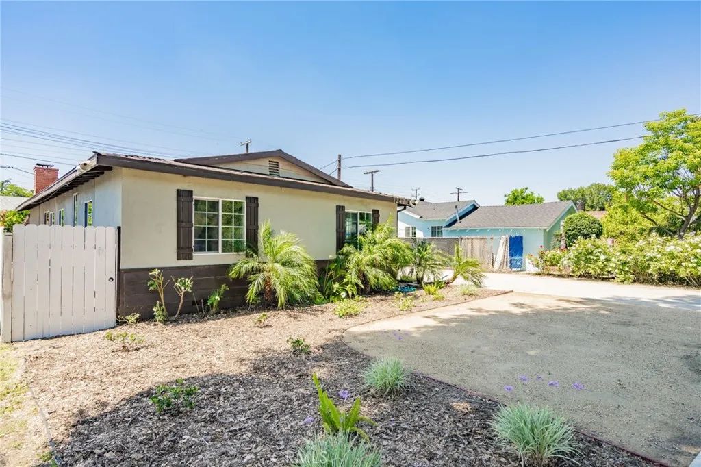 7247 Donna Ave, Reseda, CA 91335