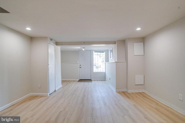 5878 BELAIR RD, Baltimore, MD 21206