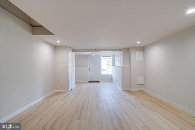 5878 BELAIR RD, Baltimore, MD 21206