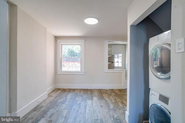 5878 BELAIR RD, Baltimore, MD 21206