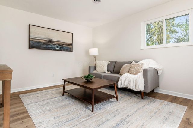 318 Kellybrook Place, Galloway, OH 43119