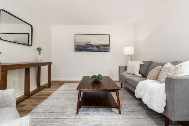 318 Kellybrook Place, Galloway, OH 43119