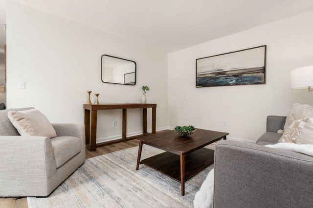 318 Kellybrook Place, Galloway, OH 43119