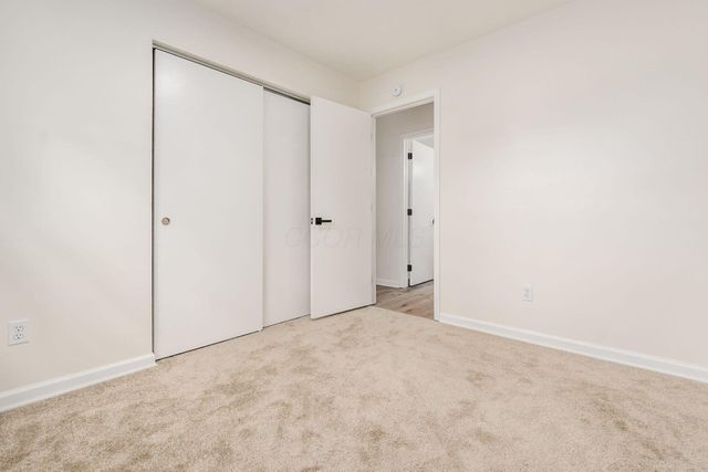 318 Kellybrook Place, Galloway, OH 43119