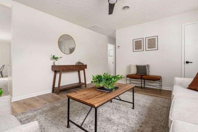 318 Kellybrook Place, Galloway, OH 43119