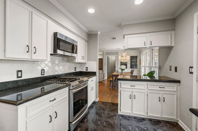 5421 Schumacher Lane, Houston, TX 77056