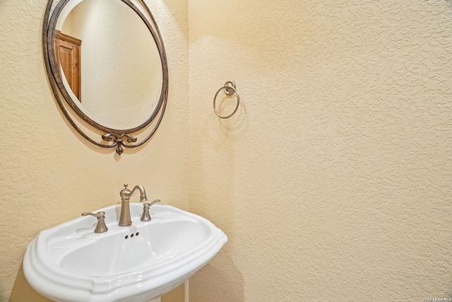 19835 BRANDYWINE CV, Garden Ridge, TX 78266