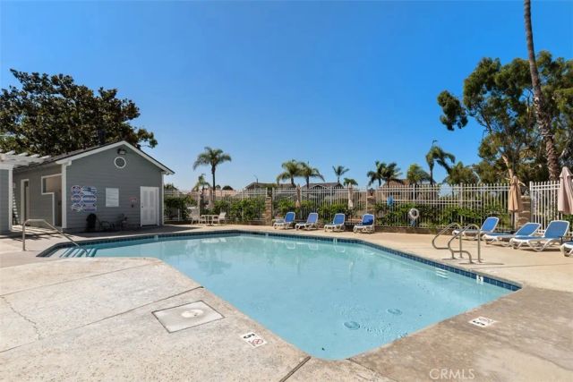 16960 Algonquin Street 103, Huntington Beach, CA 92649