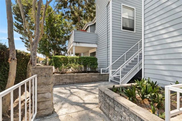 16960 Algonquin Street 103, Huntington Beach, CA 92649