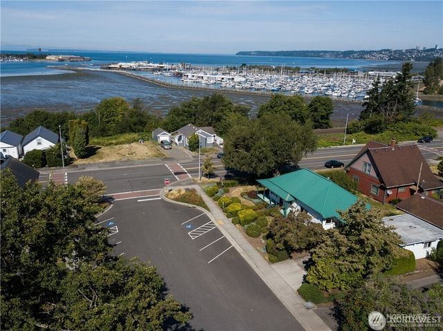 978 Peace Portal Drive, Blaine, WA 98230