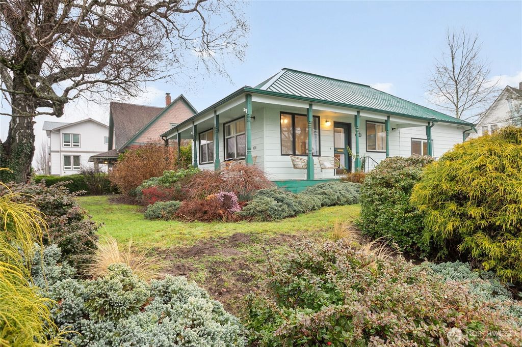 978 Peace Portal Drive, Blaine, WA 98230