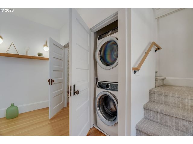 3746 Se SHERMAN St, Portland, OR 97214
