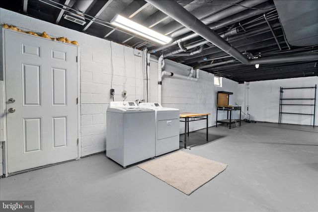 12129 BUTTONWOOD LN, Baltimore, MD 21220