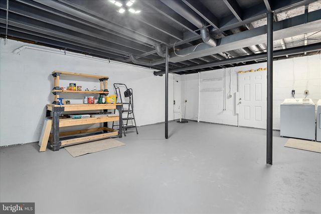 12129 BUTTONWOOD LN, Baltimore, MD 21220