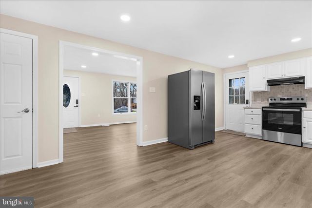 12129 BUTTONWOOD LN, Baltimore, MD 21220