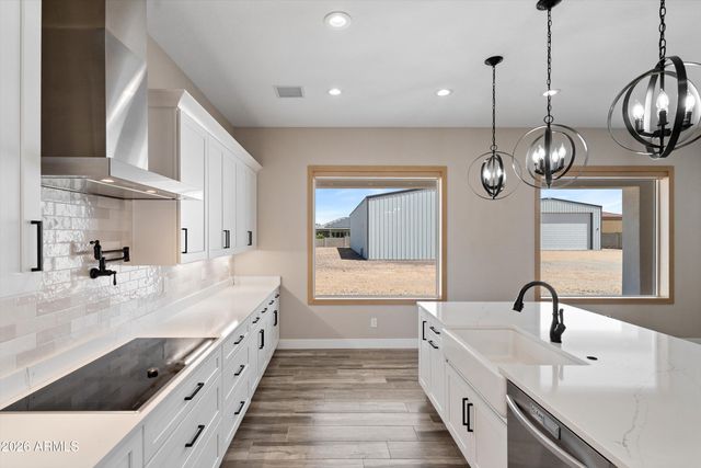 10136 W HATFIELD Road, Peoria, AZ 85383