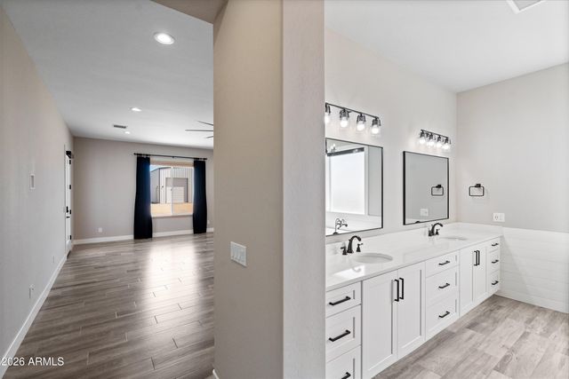 10136 W HATFIELD Road, Peoria, AZ 85383