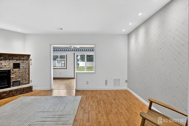 8 Marc Drive, South Brunswick, NJ 08810