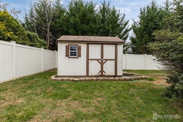 8 Marc Drive, South Brunswick, NJ 08810